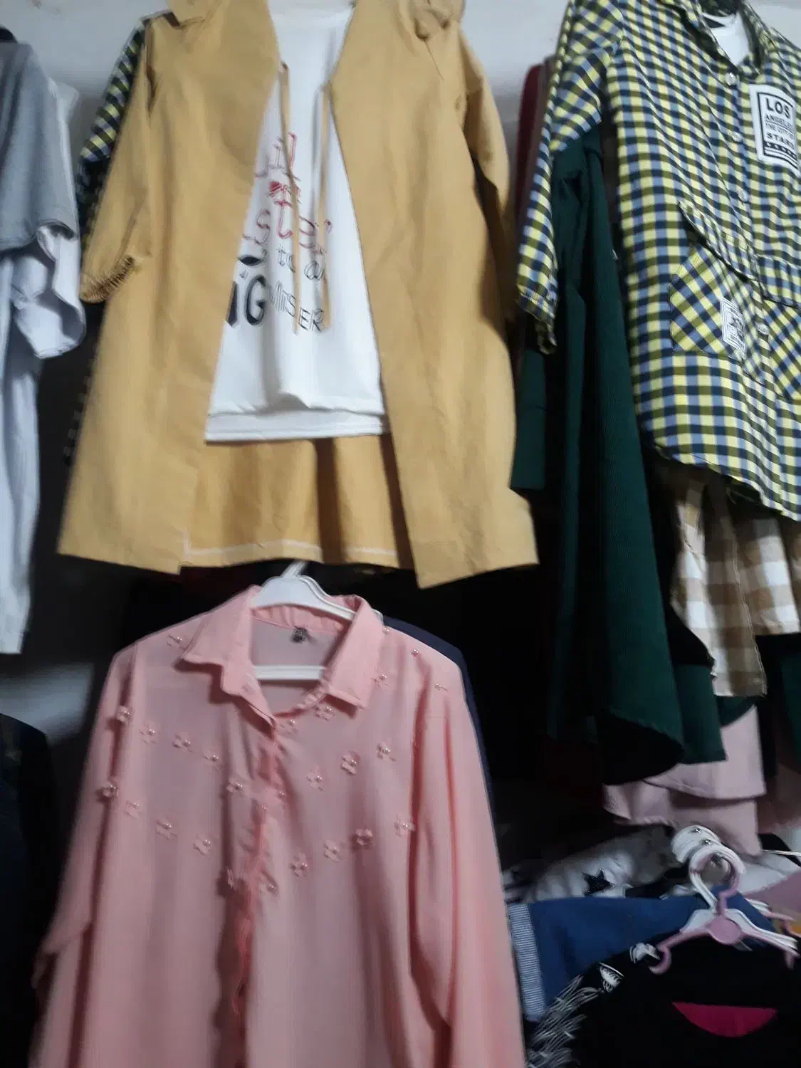 حراج واقعی پوشاک وپارچه زیر قیمت فاکتور|لباس|دهگلان, |دیوار