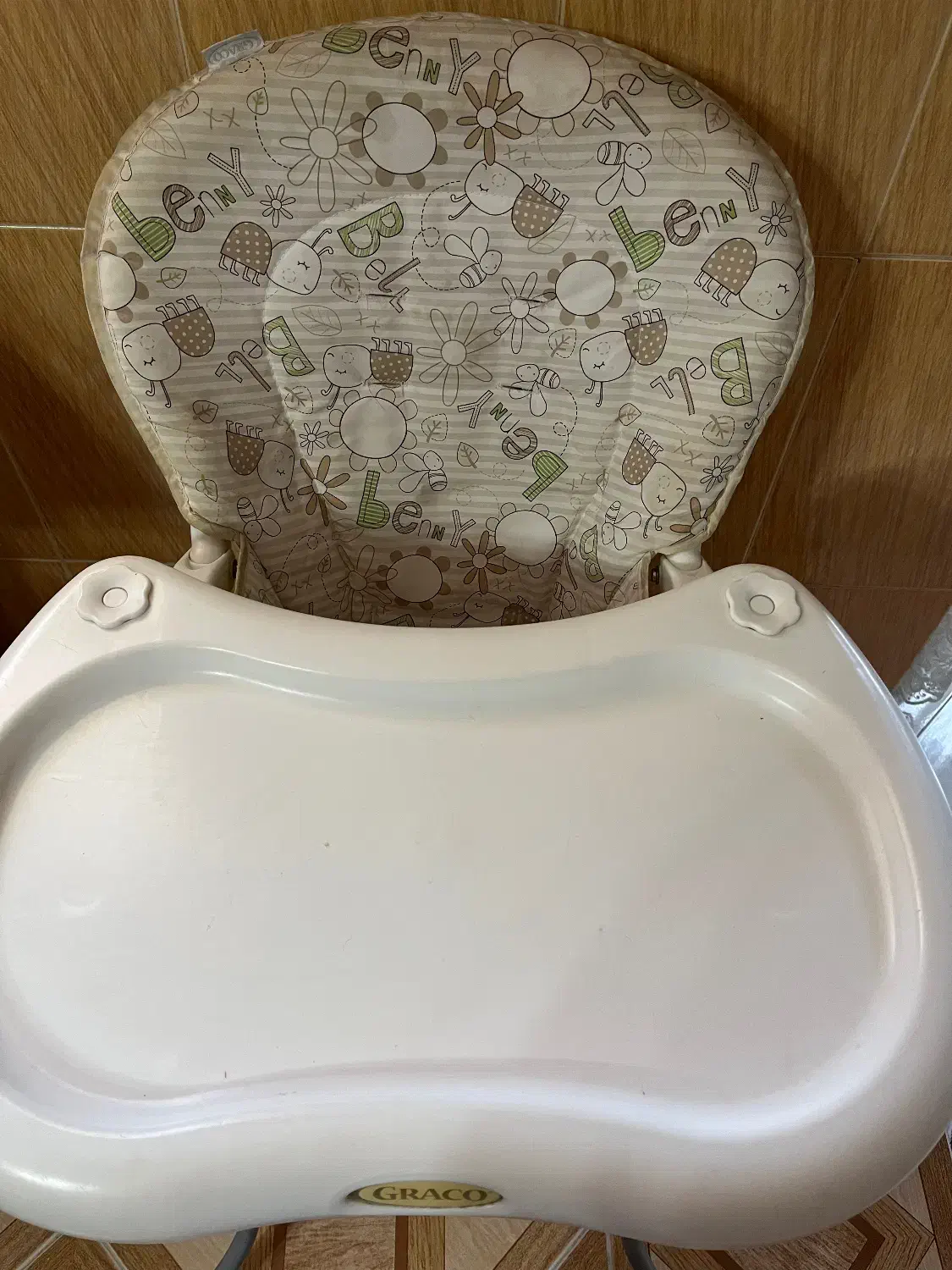 صندلی کودک|تخت و صندلی بچه|زنجان, |دیوار