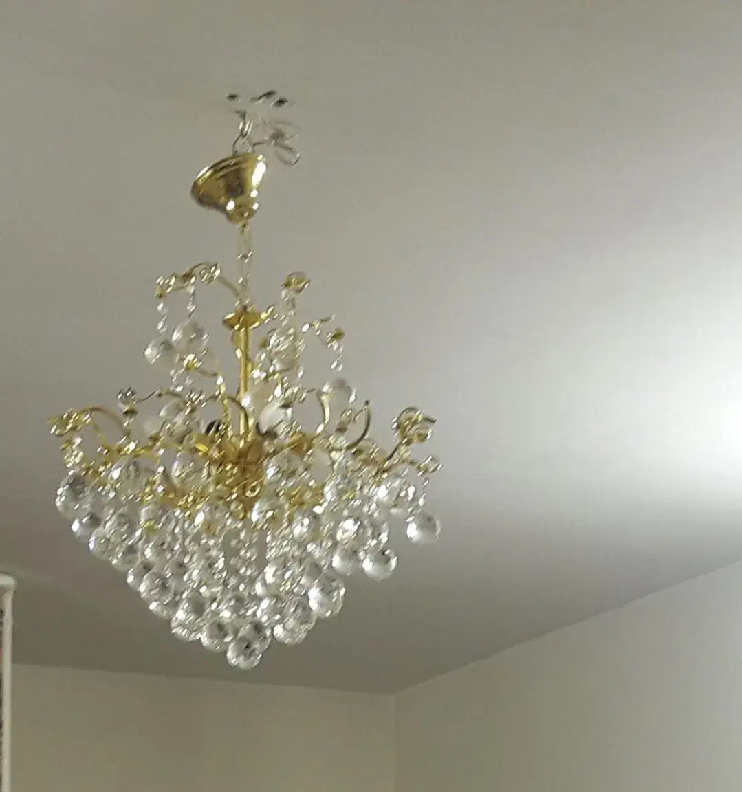 لوستر طلایی  در حد نو|لوستر و چراغ آویز|قم, سراجه (۱۵ خرداد)|دیوار