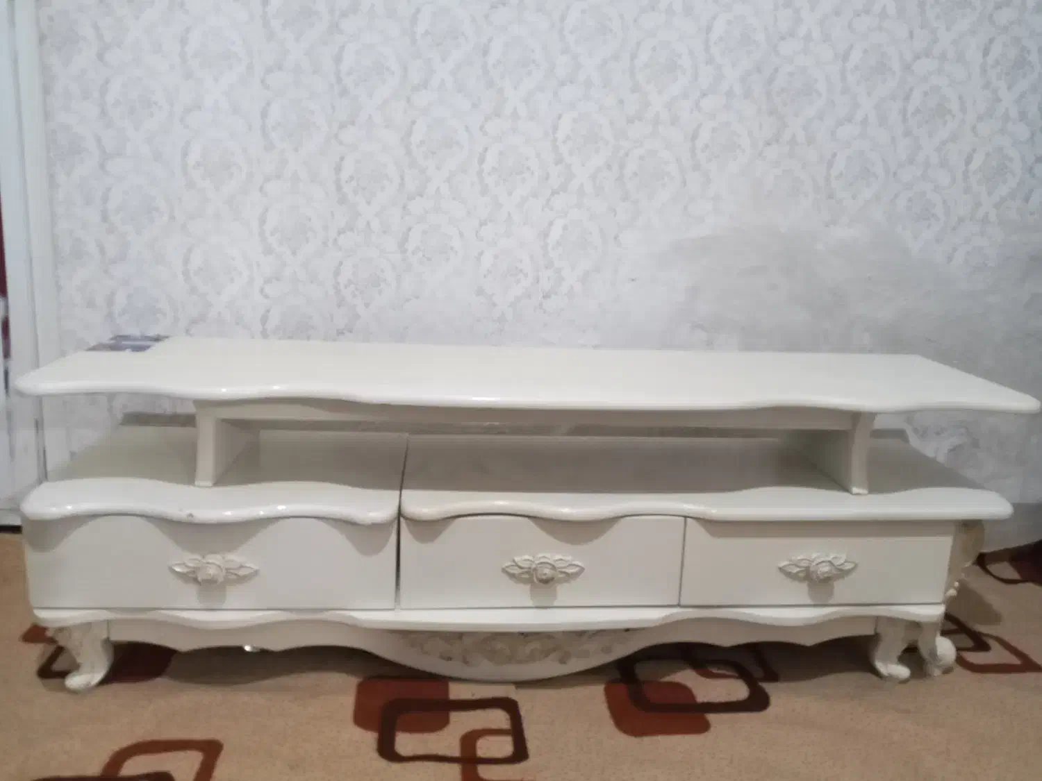 میز تلویزیون سه تکه کارکرده درحدنو|میز تلویزیون|مرند, |دیوار