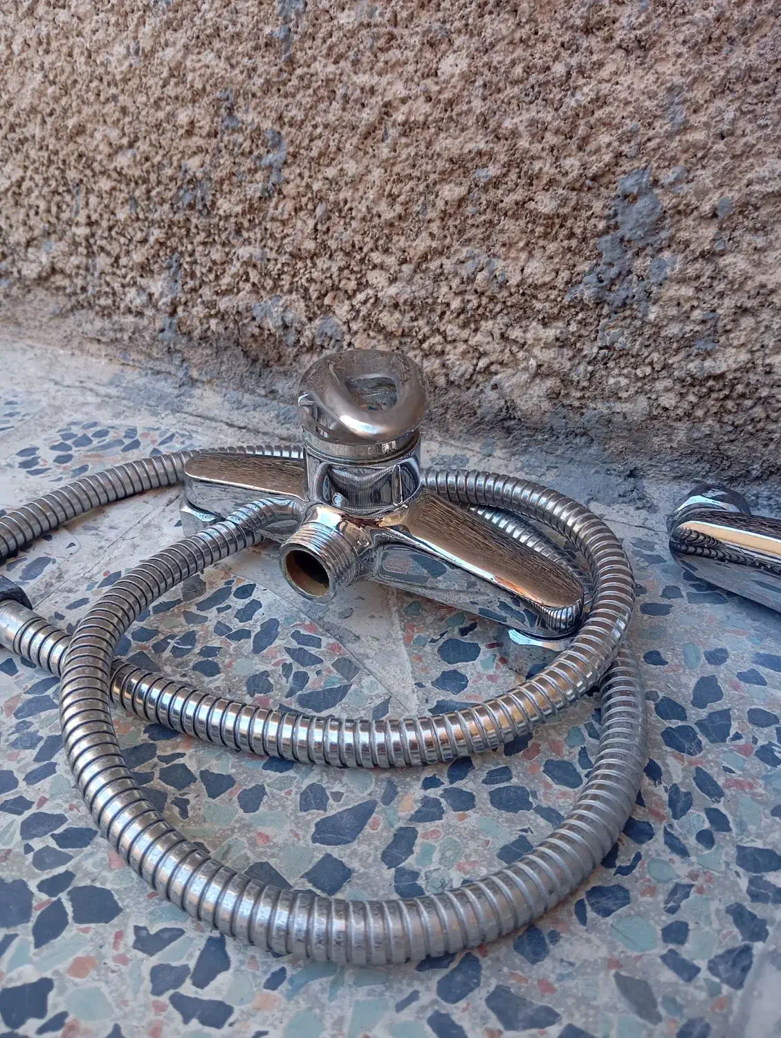 شیر آلات ساختمانی|لوازم سرویس بهداشتی|ایوان, |دیوار