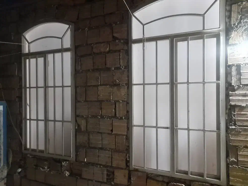 درب و پنجره دسته دوم سالم|مصالح و تجهیزات ساختمان|کاشان, آیت الله سعیدی|دیوار