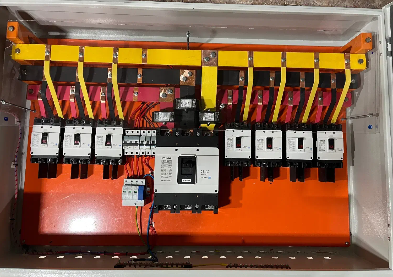 برقکار/برقکار صنعتی/تابلوبرق|خدمات پیشه و مهارت|رفسنجان, |دیوار