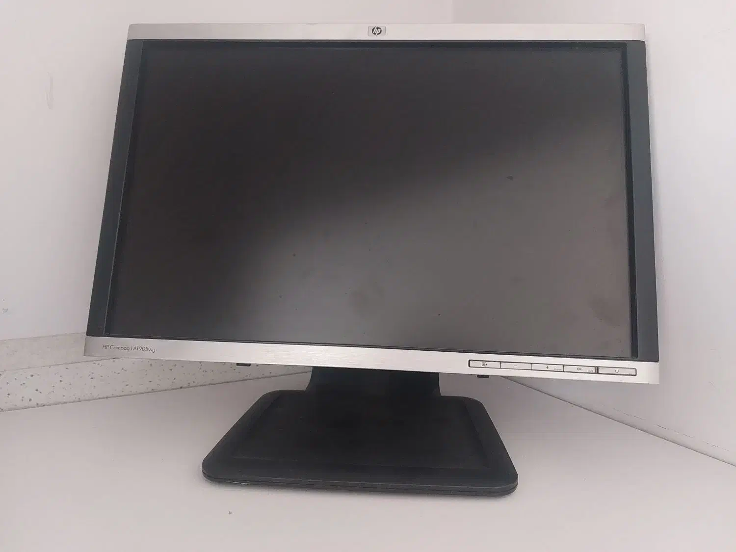 مانیتور LED و LCD مناسب دوربین مداربسته و کامپیوتر|قطعات و لوازم جانبی رایانه|اراک, |دیوار