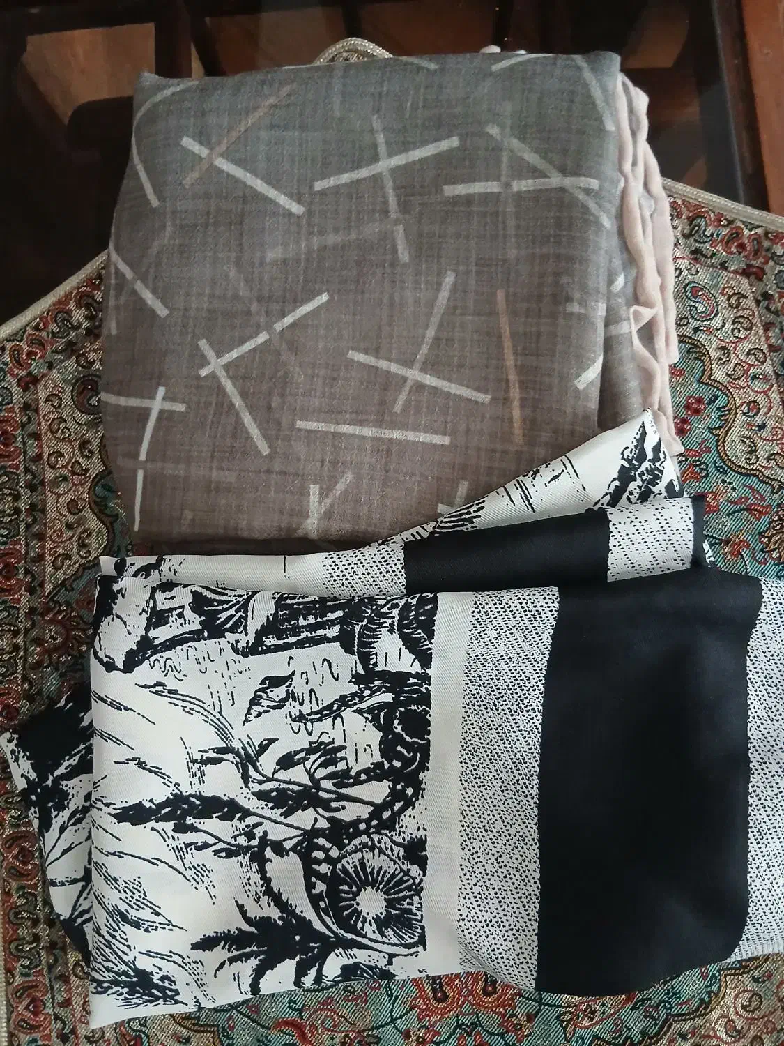 روسر  سفید مشگی 95 در95|لباس|مشهد, دانشجو|دیوار