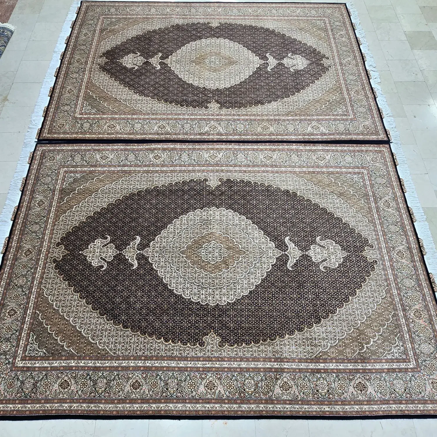 سه جفت فرش تبریز ۵۰رج نقشه ماهی|فرش|تهران, ونک|دیوار