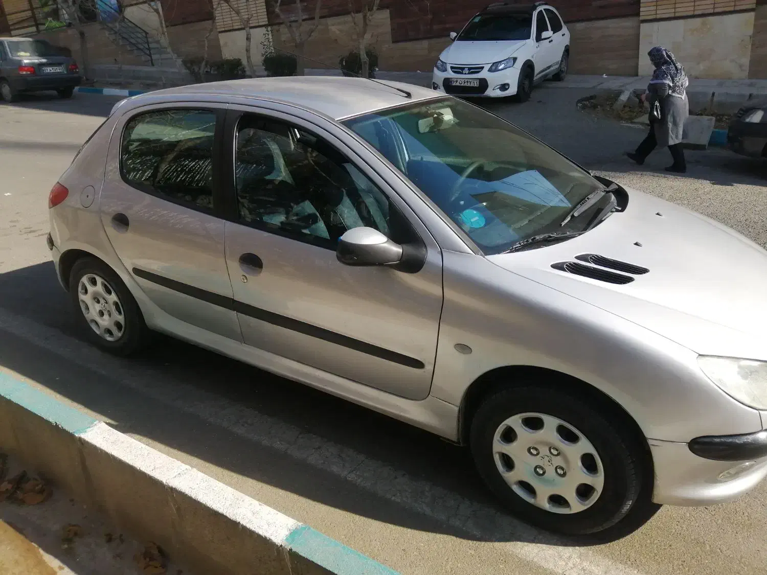 206 مدل 82 تیپ 2|خودرو سواری و وانت|تهران, مینی‌سیتی (شهرک نفت)|دیوار