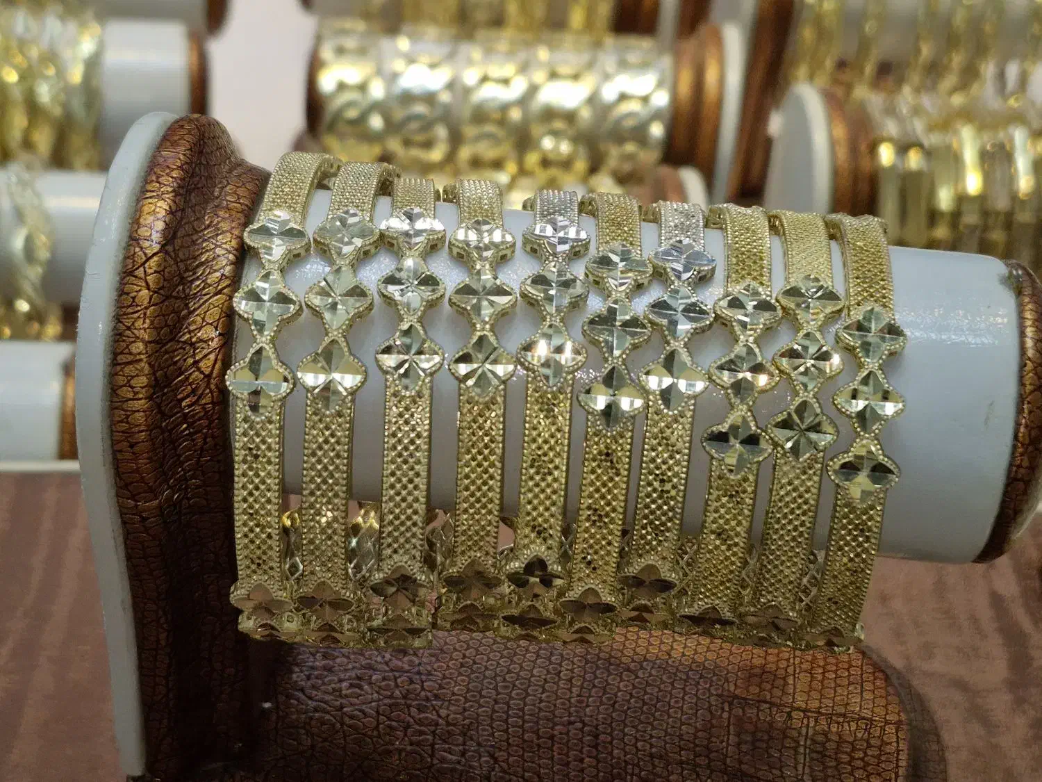 النگو ونکلیف نقره|جواهرات|فارسان, |دیوار