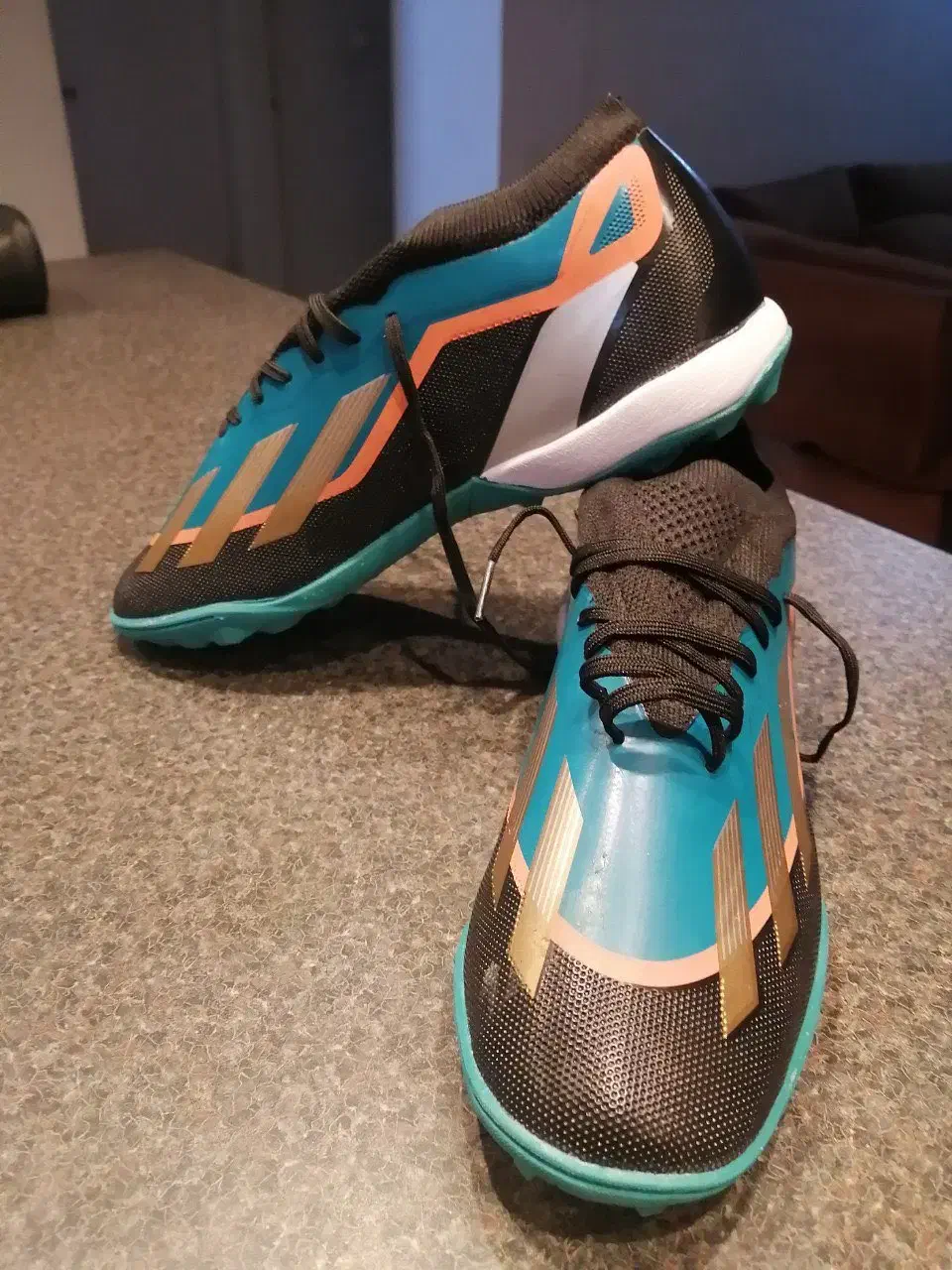 کتونی فوتبال چمن مصنوعی|کیف، کفش، کمربند|کرج, کرج نو|دیوار