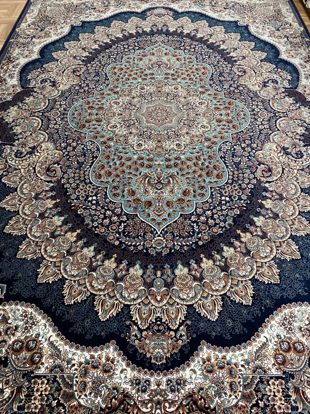 دو‌‌تخته فرش ۹متری|فرش|صومعه‌سرا, |دیوار
