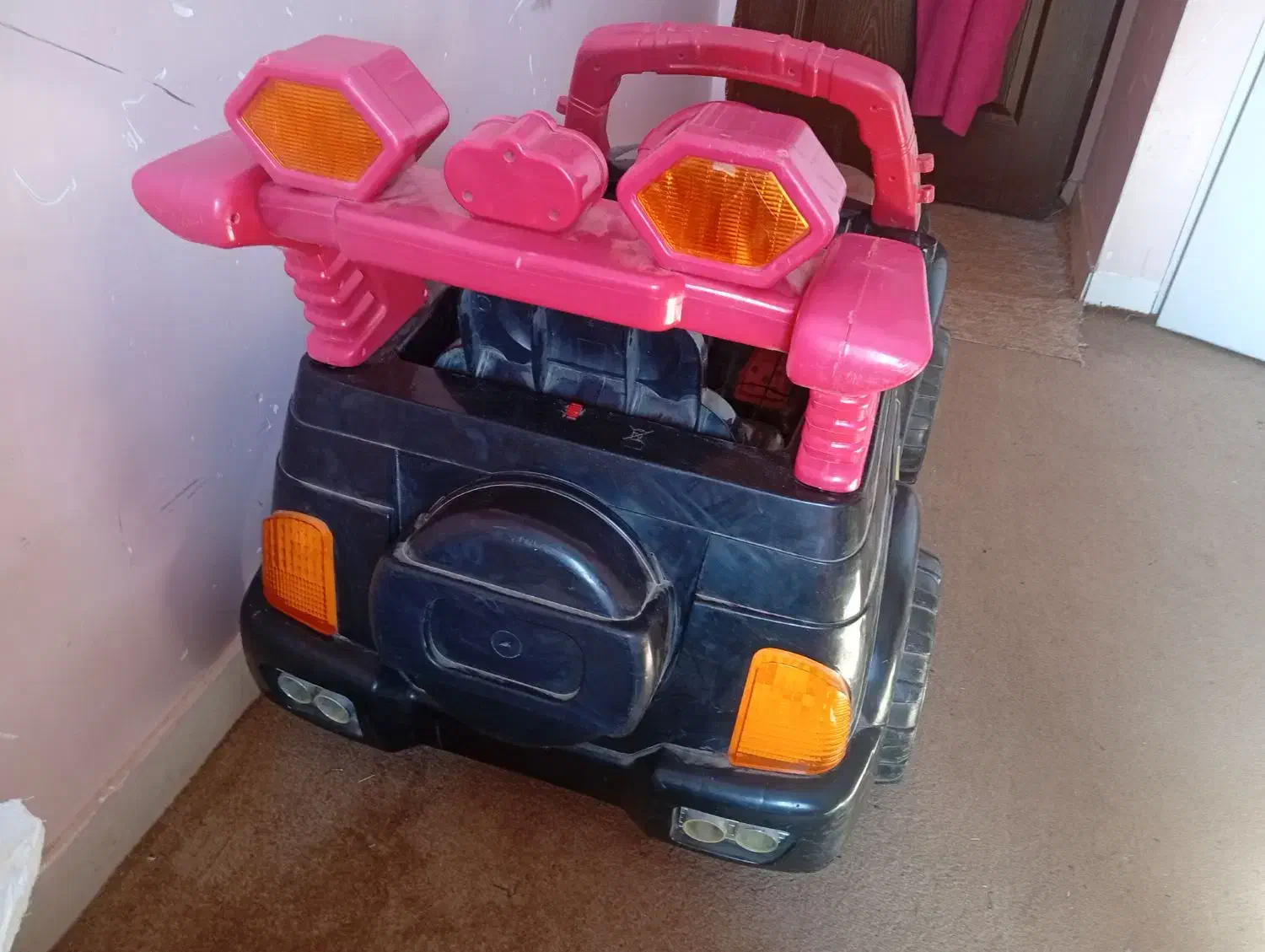 ماشین شارژی قدرتمند دو موتور سالم|اسباببازی|هشتگرد, شهرک ایران خودرو|دیوار