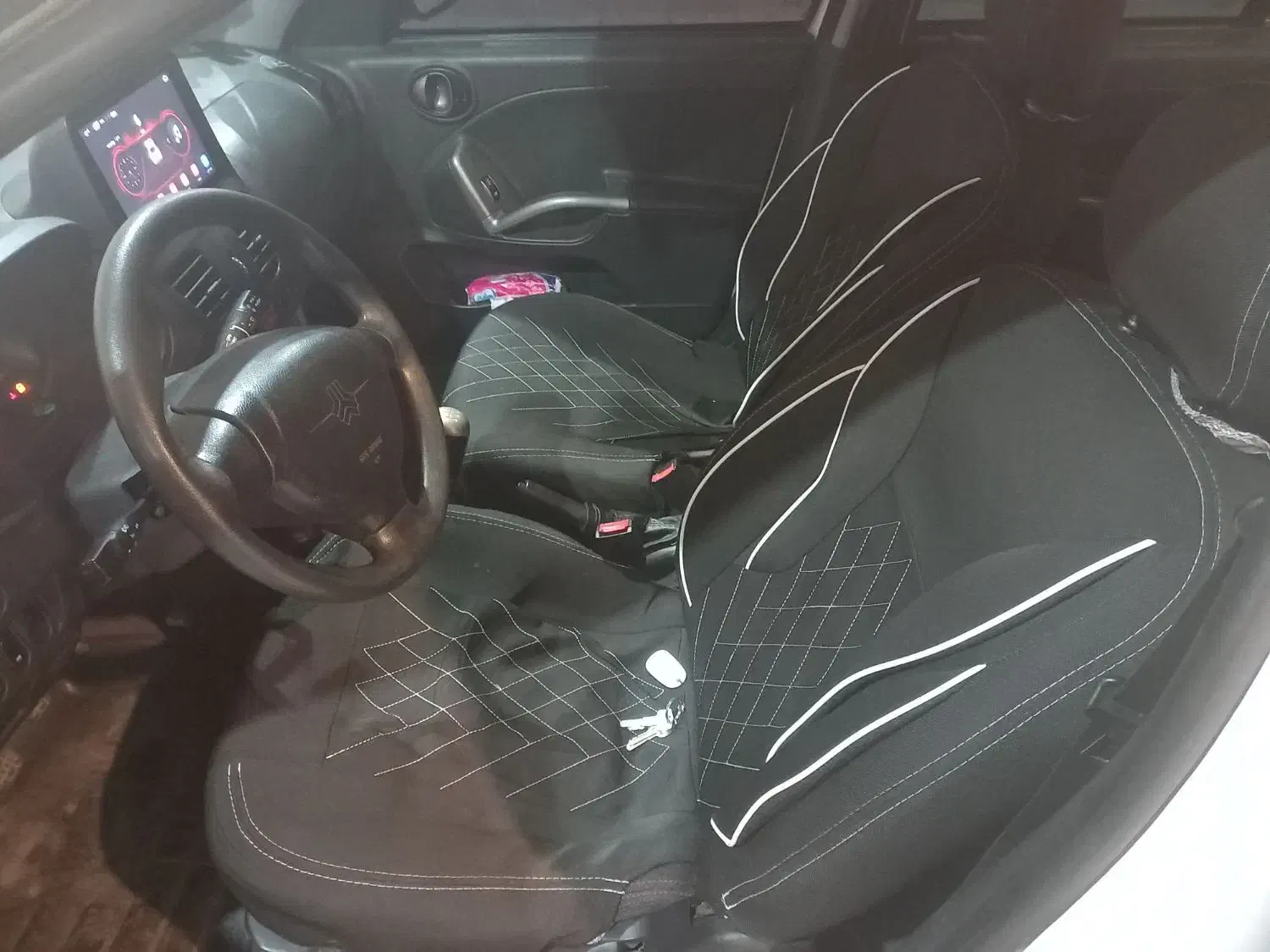 کوئیک سفید مشکی ۹۹|خودرو سواری و وانت|بیرجند, |دیوار