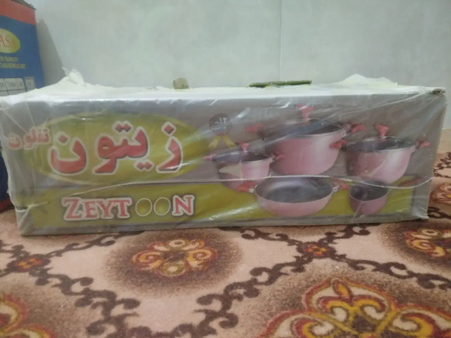 قابلمه تفلون|ظروف پخت‌وپز|نائین, |دیوار