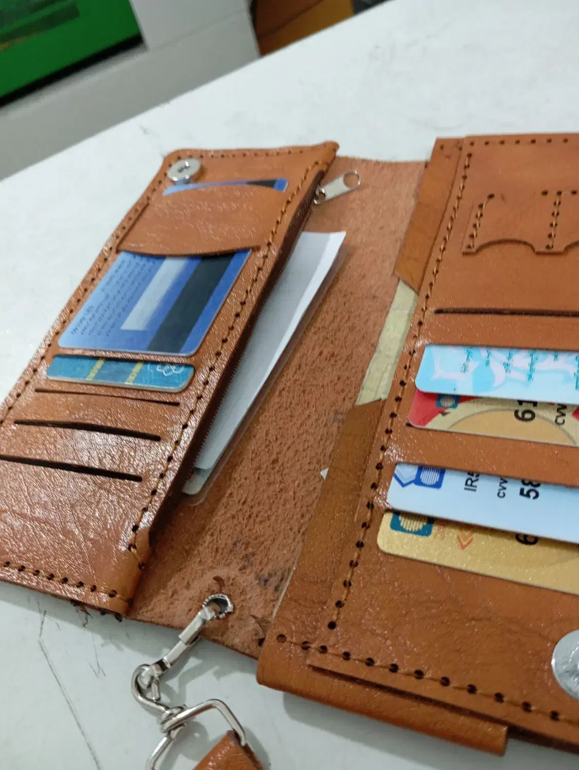 گیف قهوه ای همراه با مدارک گم شده|اشیا|مشهد, شهرک بهارستان|دیوار