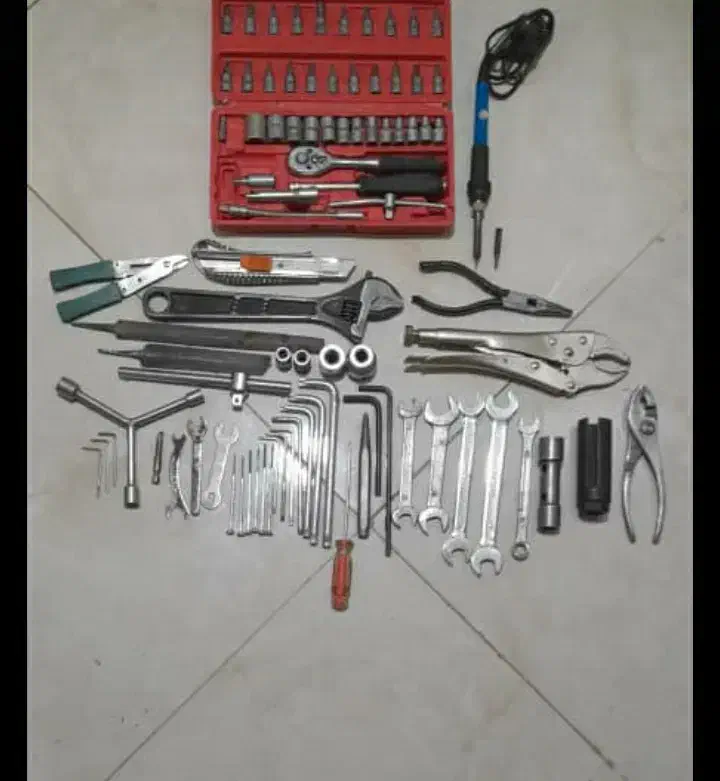 ۵۰عدداچار نو +یه جعبه بکس|ابزارآلات|اصفهان, درب کوشک|دیوار