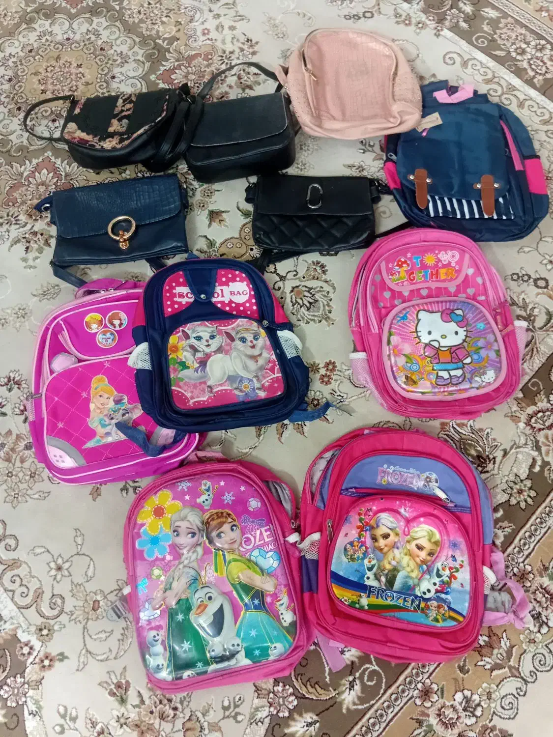 کیف مدرسه|کیف، کفش، کمربند|تبریز, |دیوار