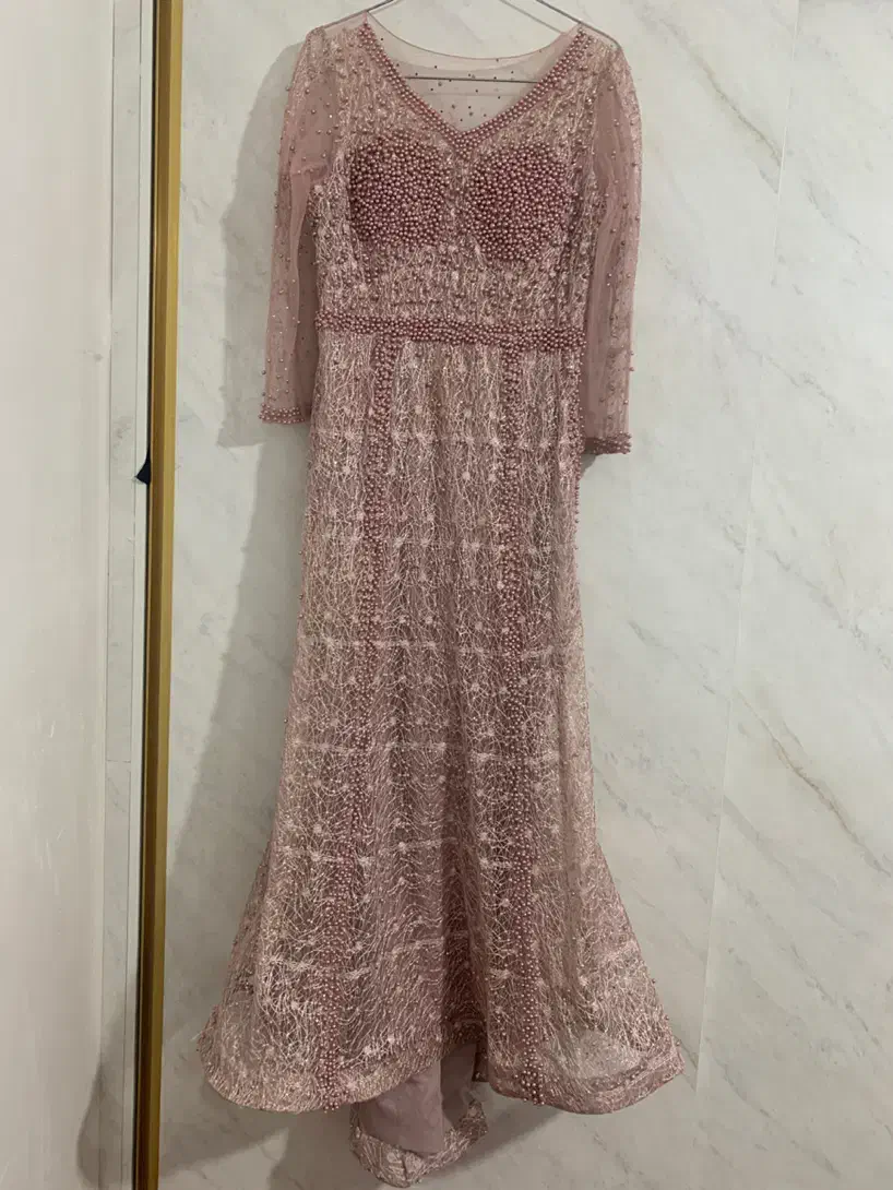 پیراهن مجلسی|لباس|بروجرد, |دیوار