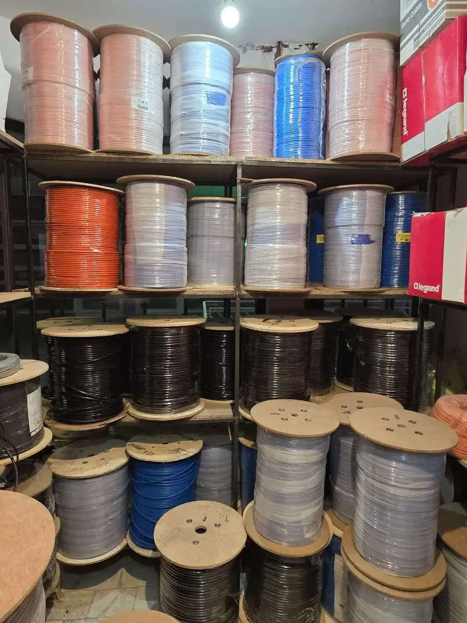 فروش انواع کابل شبکه و مخابراتی|مصالح و تجهیزات ساختمان|قم, چهار مردان|دیوار