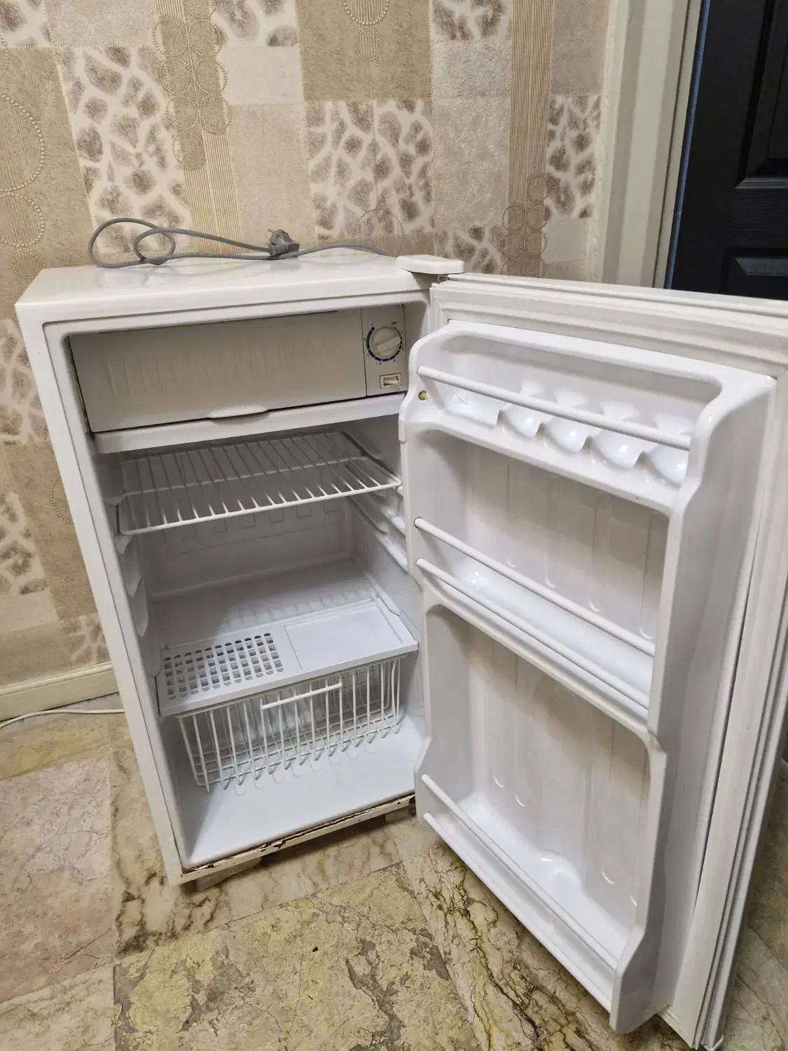 مینی یخچال فریزر ۵ فوت کاملا سالم|یخچال و فریزر|تهران, تهرانپارس جنوبی|دیوار