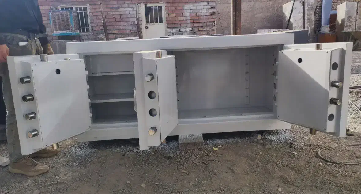 پیچی و زنجیری گاوصندوق اسانسوری بدون لررزش|ابزارآلات|کرمان, |دیوار