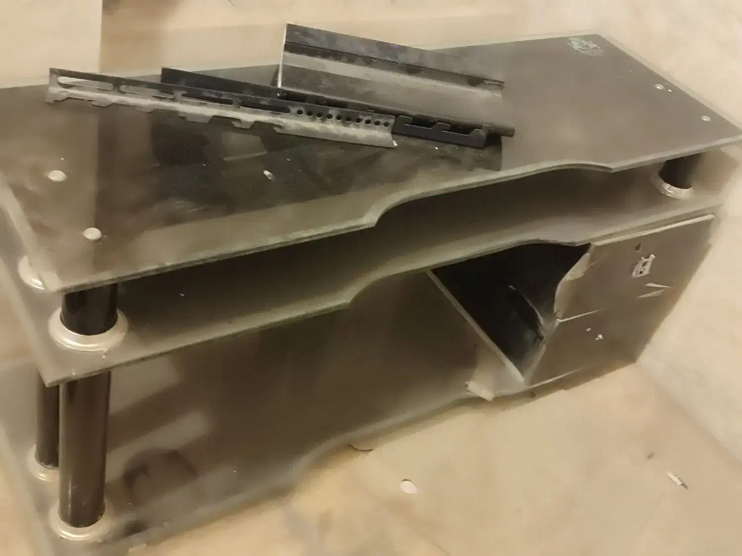 میز و تلویزیون سالم|تلویزیون و پروژکتور|اهواز, گلستان|دیوار