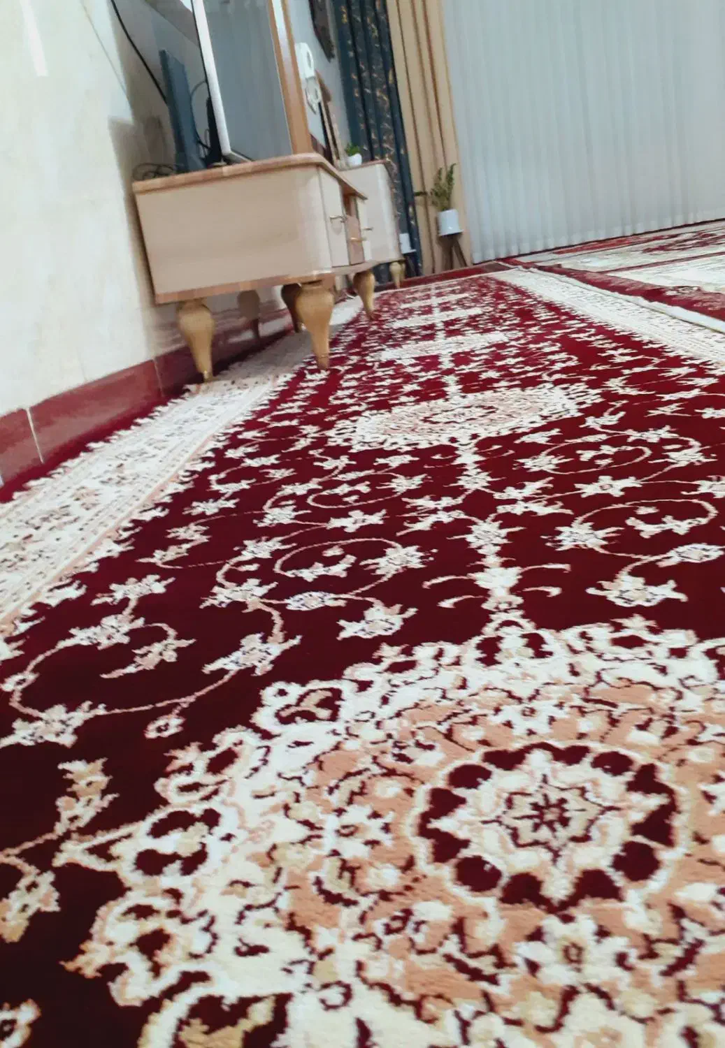 کناره تمیز|فرش|سنقر, |دیوار