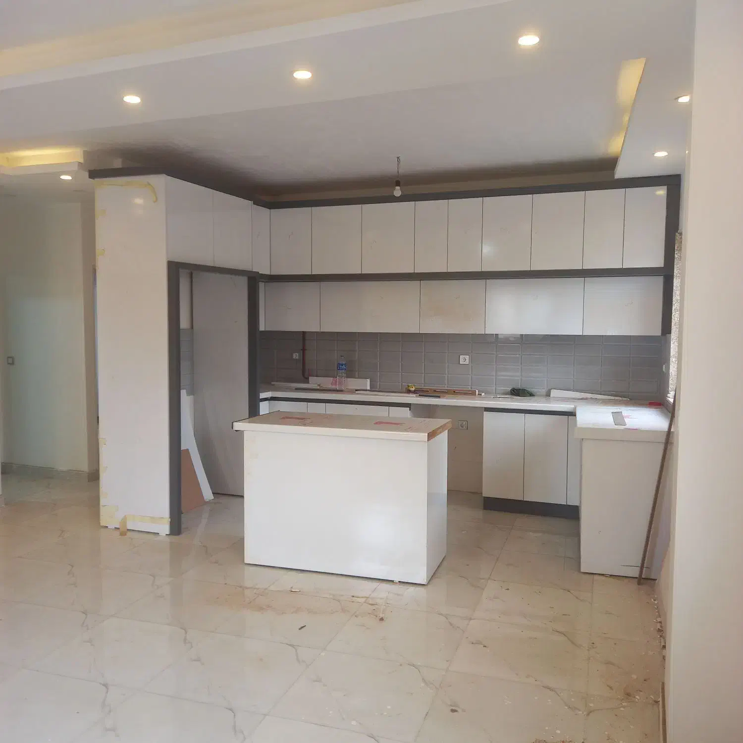 ۱۰۵ متری ولیعصر جنب حشمت توشیبا|فروش آپارتمان|رشت, منظریه|دیوار