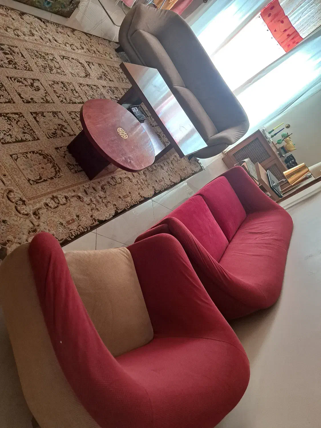 مبلمان ۷ نفره و سه عدد میز|مبلمان خانگی و میز عسلی|تهران, حکمت|دیوار