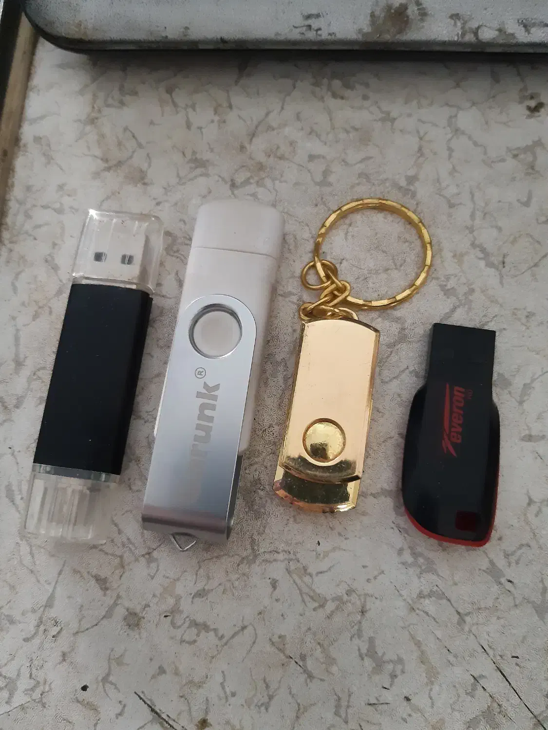 فلش|قطعات و لوازم جانبی رایانه|تبریز, |دیوار