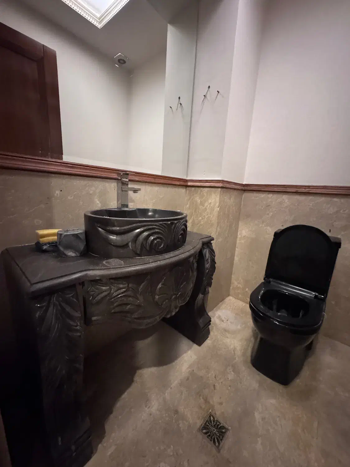 ۲۱۰ متر زعفرانیه / آصف