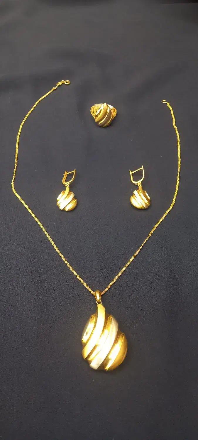 طلا|جواهرات|دورود, |دیوار