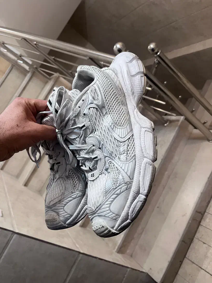 کتونی سایز ۴۵ /۴۴|کیف، کفش، کمربند|رشت, پاستوریزه|دیوار