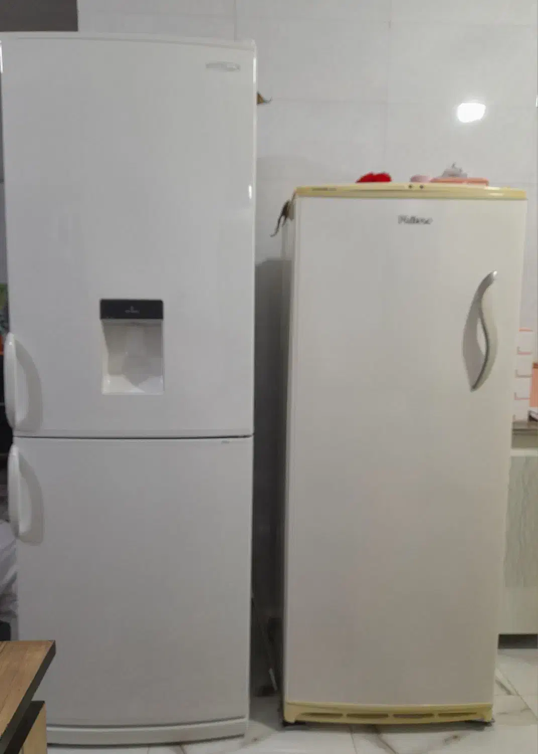 یخچال فریزر و یخچال تمام فریزر|یخچال و فریزر|صحنه, |دیوار