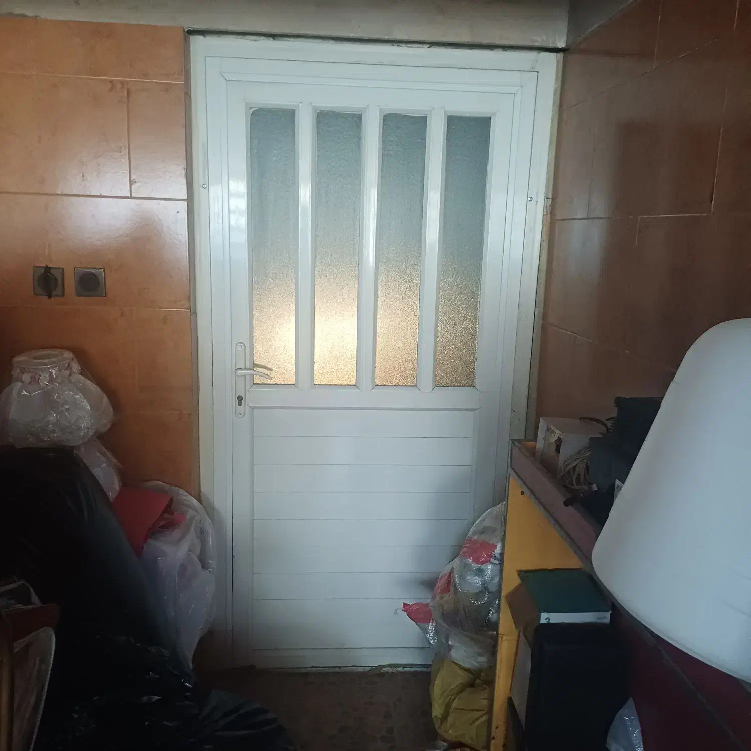 درب الومنیومی|مصالح و تجهیزات ساختمان|شیراز, تلخ داش|دیوار