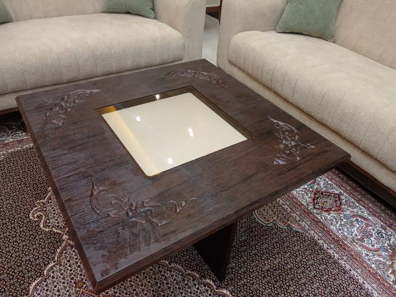 عسلی وسط|مبلمان خانگی و میز عسلی|کرج, باغستان|دیوار