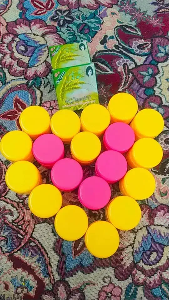 کرم گیاهی|آرایشی، بهداشتی، درمانی|بهار, |دیوار