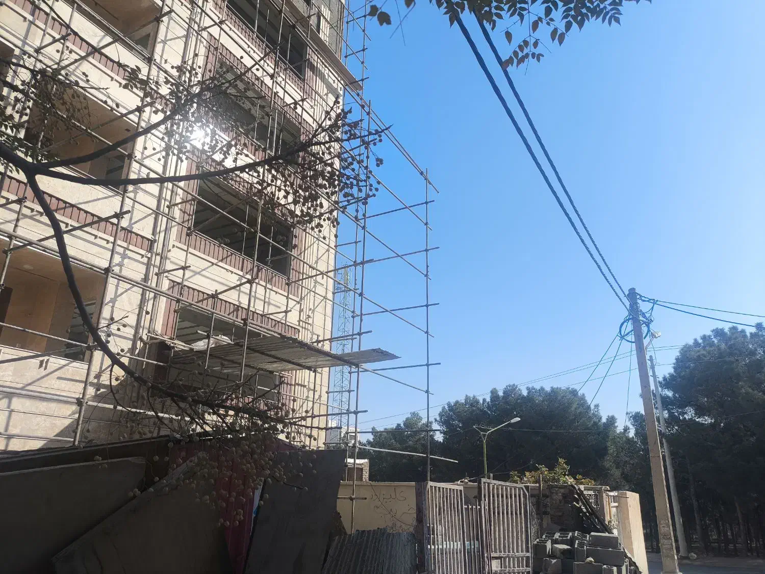 پیش فروش ۱۰۵ متر با ویو پارک جنگلی / هفت تیر|پیش‌فروش املاک|ساوه, |دیوار