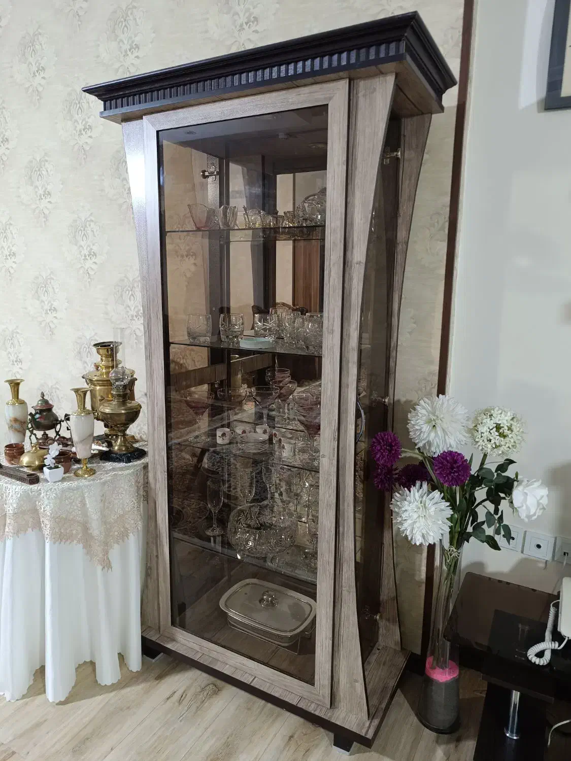 کنسول - بوفه ایستاده|بوفه، ویترین، کنسول|مشهد, نیروی هوایی|دیوار