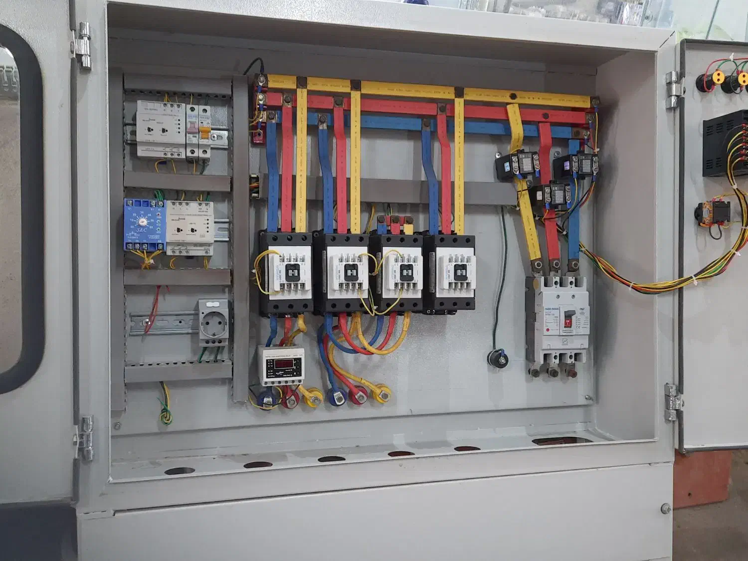 برق صنعتی|خدمات پیشه و مهارت|رستم, |دیوار