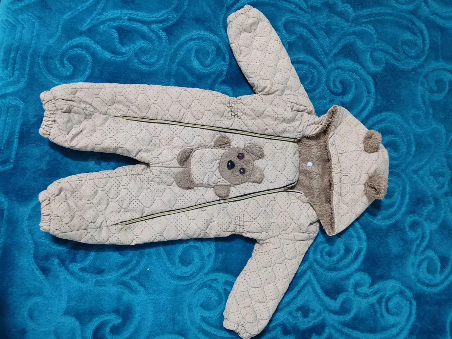 چند تا کاپشن پسرانه|کفش و لباس بچه|تربت جام, کشتارگاه|دیوار