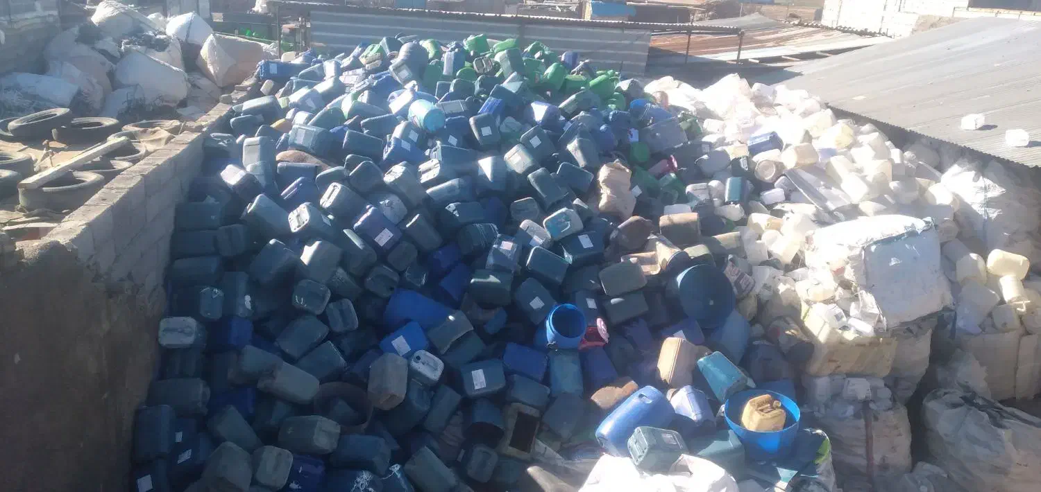 خریدارپلاستیک  ضایعاتی|عمده‌فروشی|اشتهارد, |دیوار