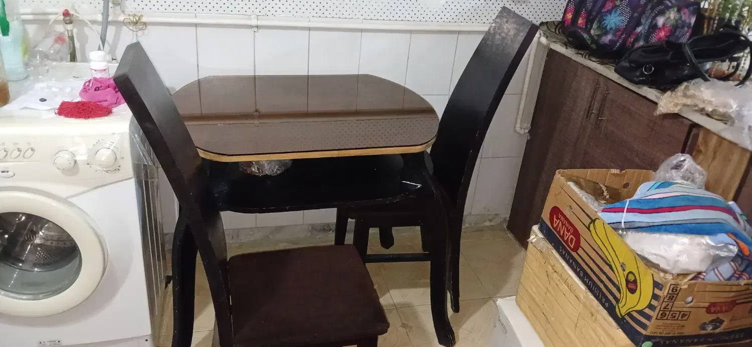 میز ناهار خوری چهار نفره با دو صندلی|میز و صندلی غذاخوری|هشتگرد, هشتگرد قدیم|دیوار