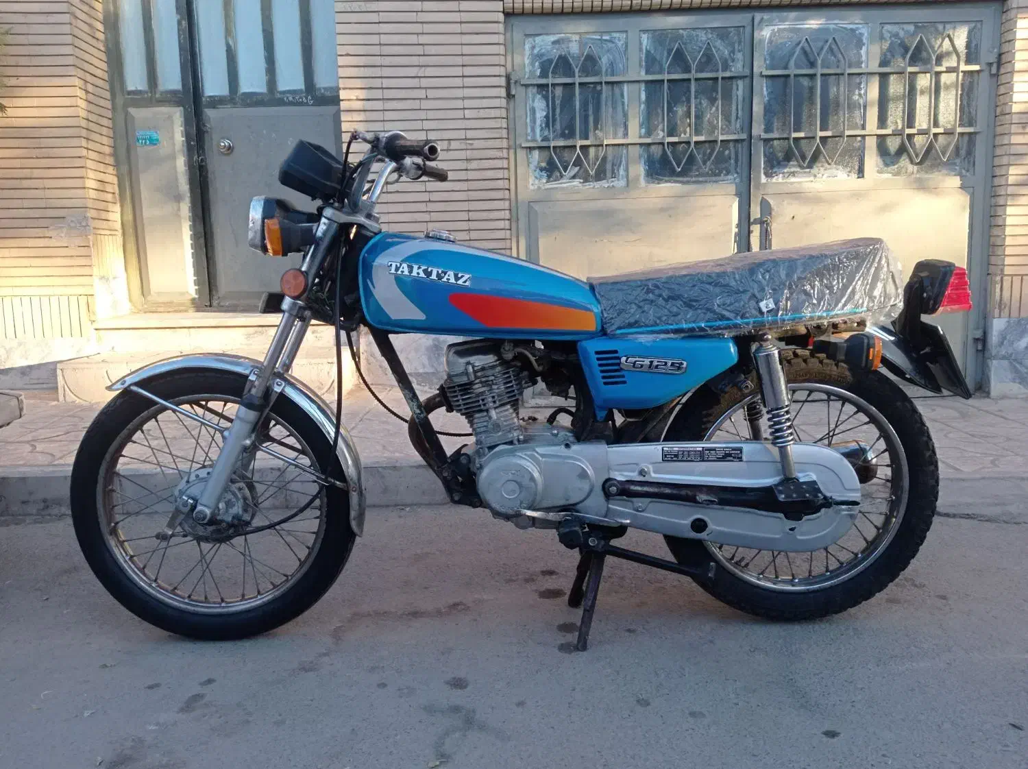 موتور۱۲۵ مدل ۸۶ مدارک کامل|موتورسیکلت|گناباد, |دیوار