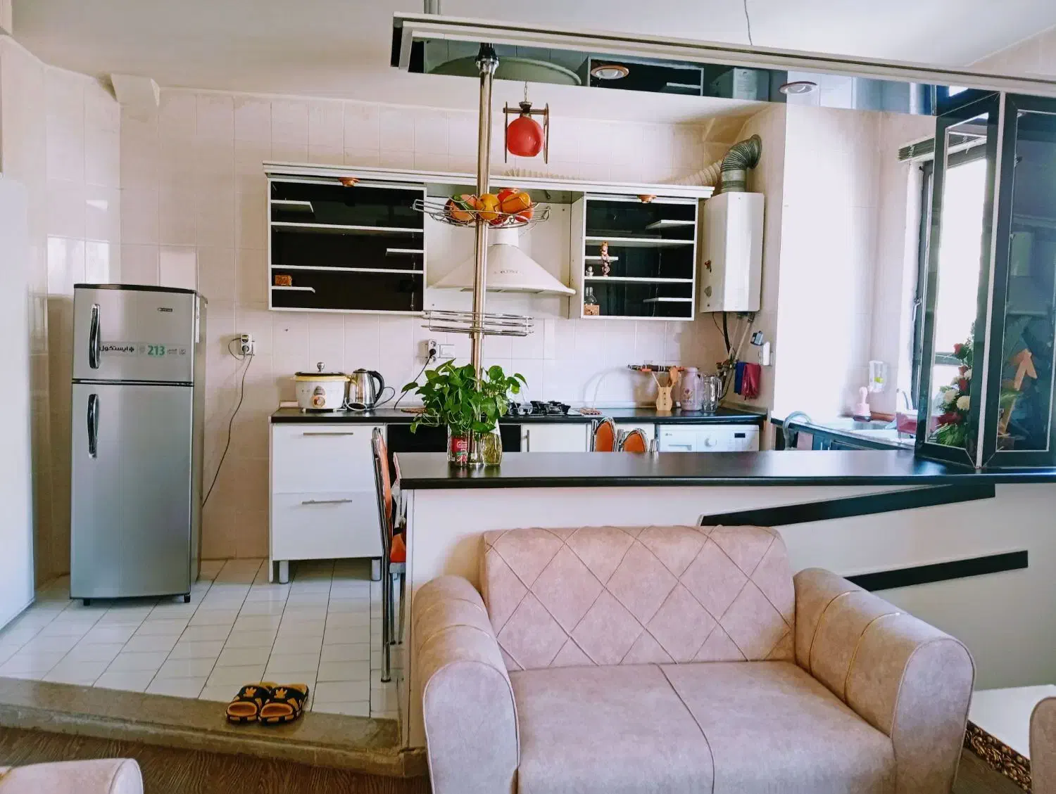 مبله اجاره هفتگی ماهانه فوق تمیز صدرا فازیک|اجارهٔ کوتاهمدت آپارتمان و سوئیت|شیراز, شهرک گلستان|دیوار