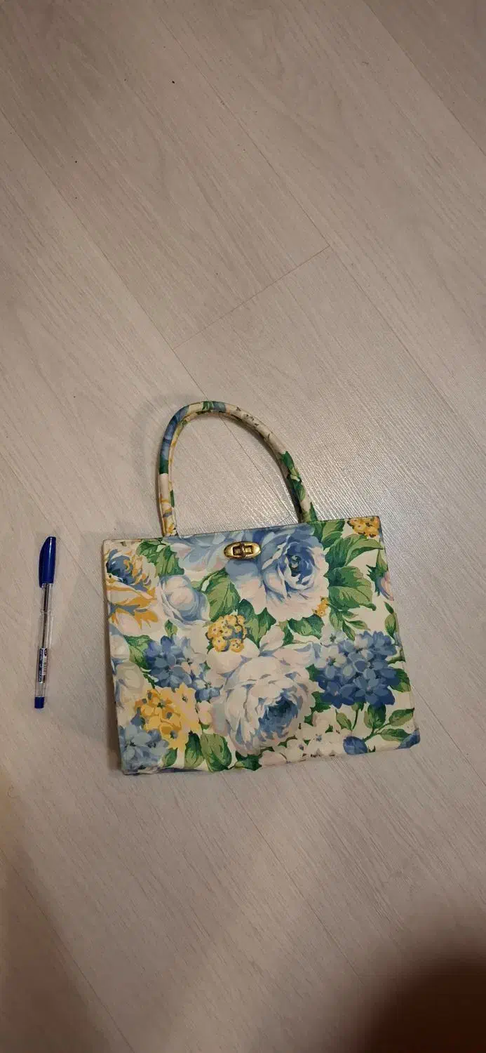 کیف زنانه|کیف، کفش، کمربند|شیراز, باغ تخت|دیوار