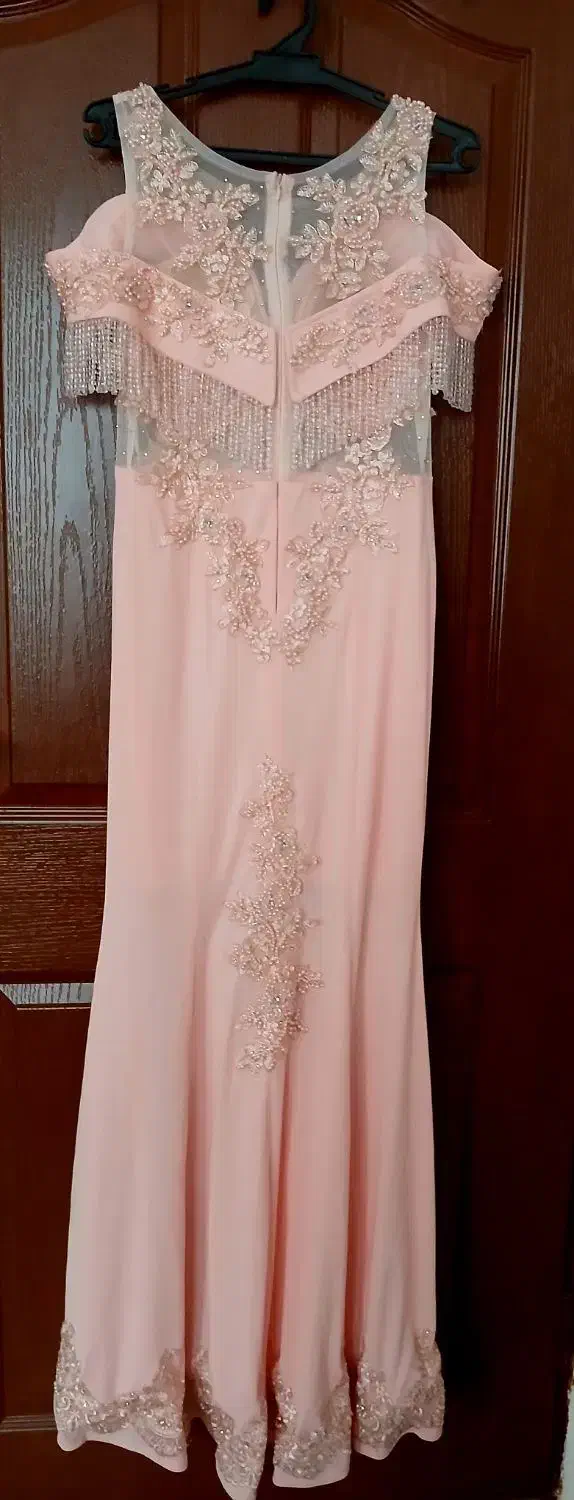 لباس مجلسی|لباس|باسمنج, |دیوار