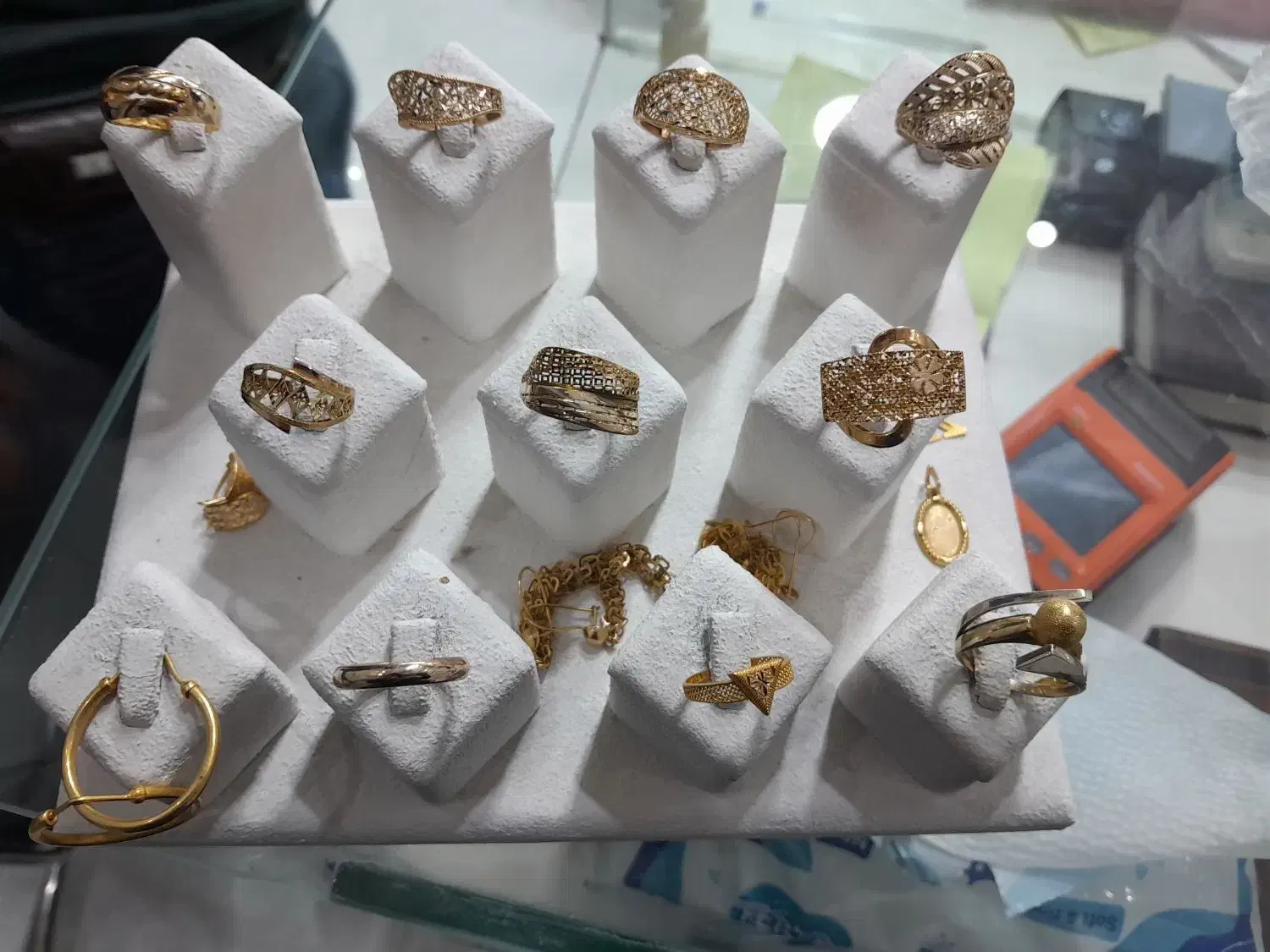 انگشتر و گوشواره و پلاک ردوندو اجرت و مالیات|جواهرات|اسلام‌‌آباد غرب, |دیوار