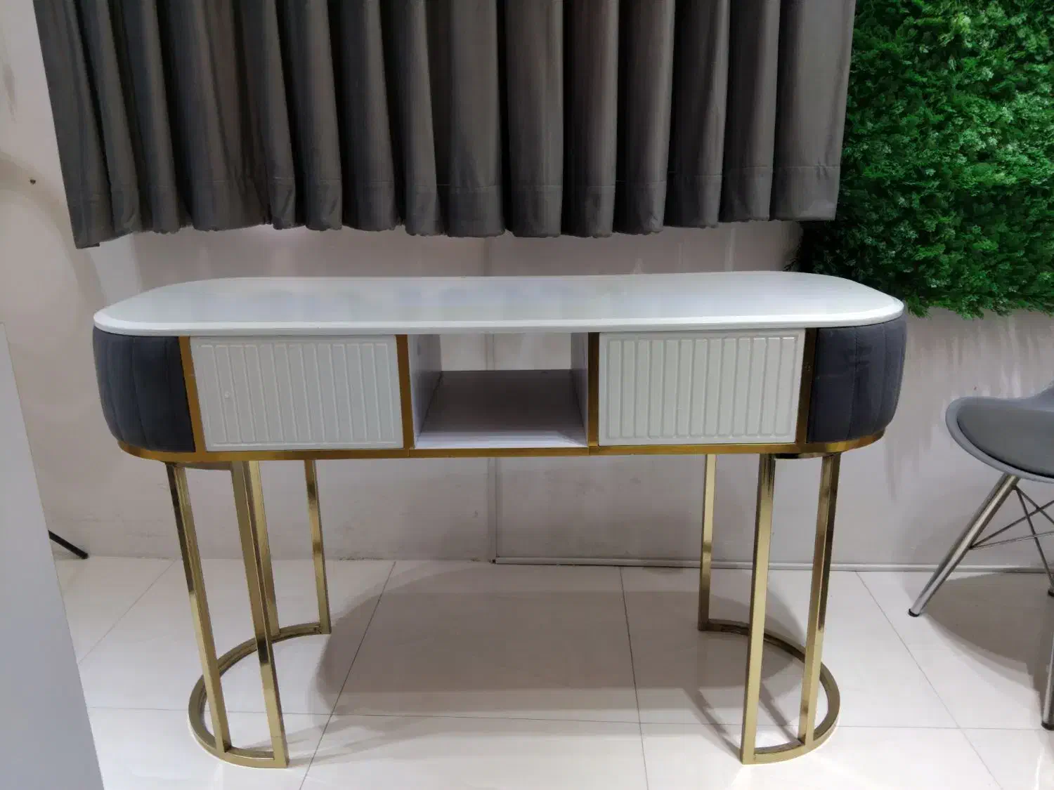 میز ناخن کار|آرایشگاه و سالنهای زیبایی|محمدیه-قزوین, |دیوار