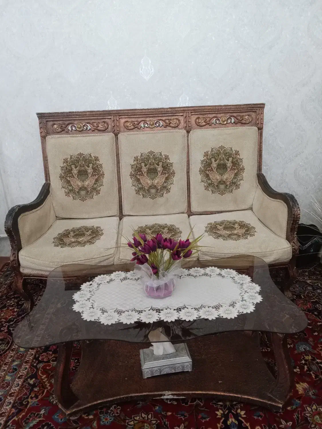 مبل۹نفره|مبلمان خانگی و میز عسلی|میانه, |دیوار