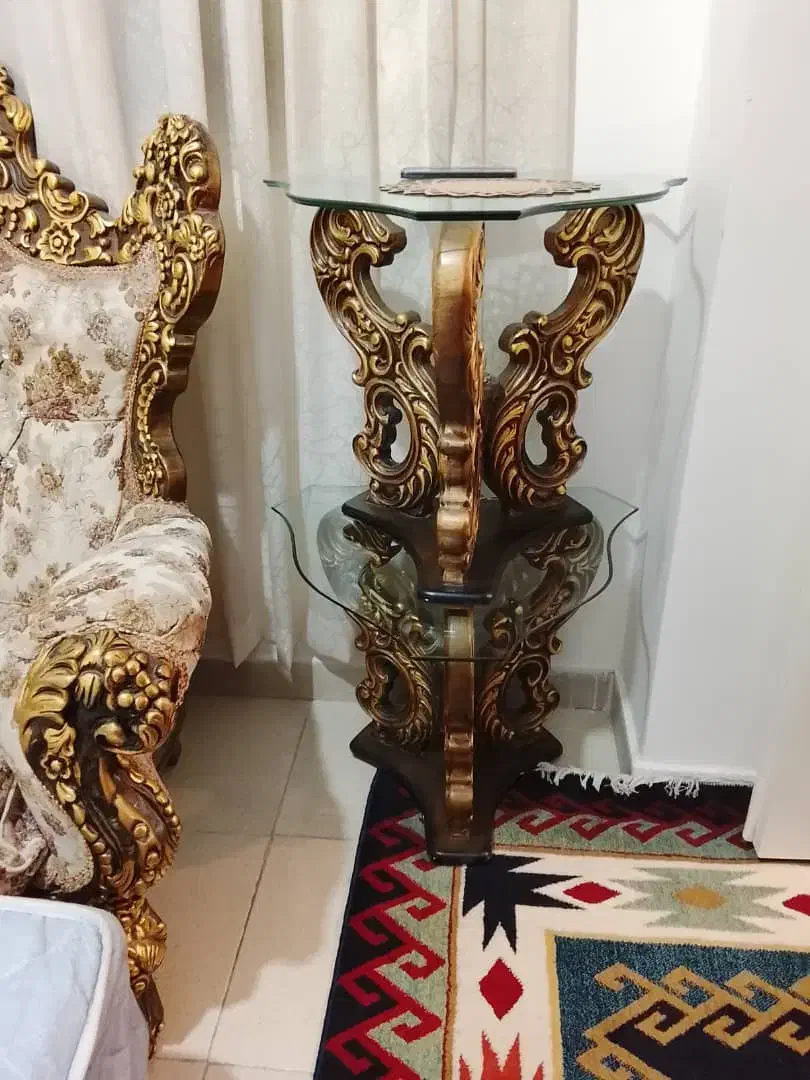 مبل 9 نفره سلطنتی به همراه جلومبلی عسلی|مبلمان خانگی و میز عسلی|اسلامشهر, شهرک سالور|دیوار